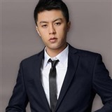 杜哲君